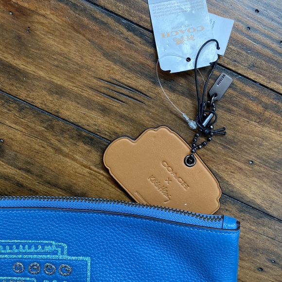 NWT! Coach Keith H Glitter Turnlock XL zip pouch and hang tag accessory - Picture 3 of 8